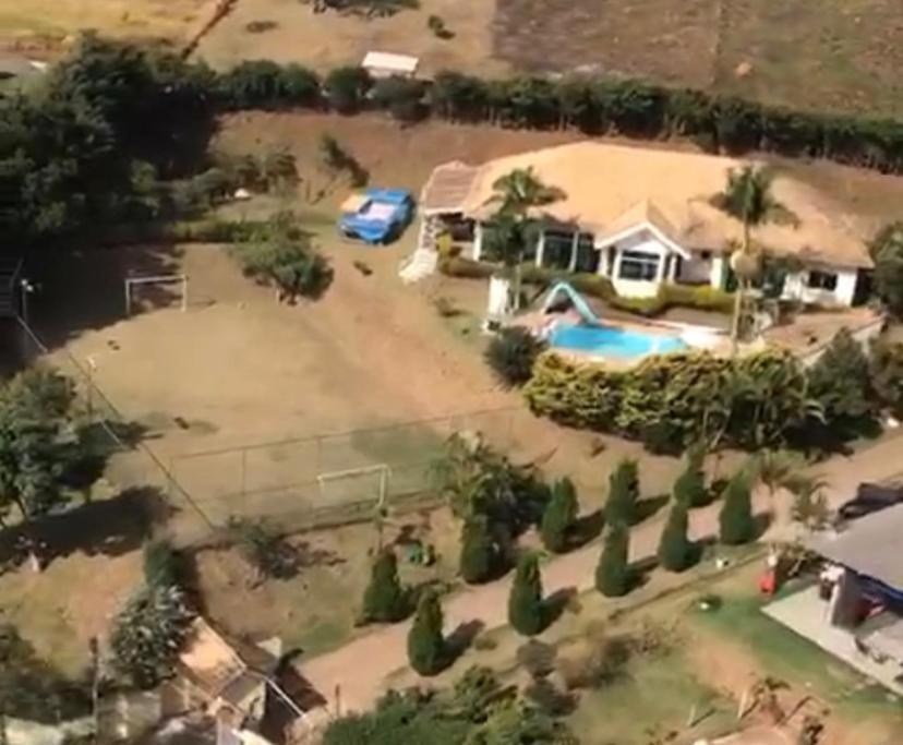 Casa De Campo, Com Quadra De Tennis, Volei E Fut Volei Proxima A Sp!! *