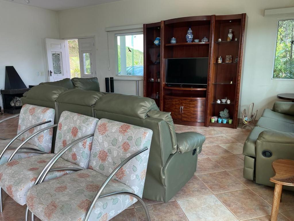 Holiday home Casa De Campo, Com Quadra De Tennis, Volei E Fut Volei Proxima A Sp!!
